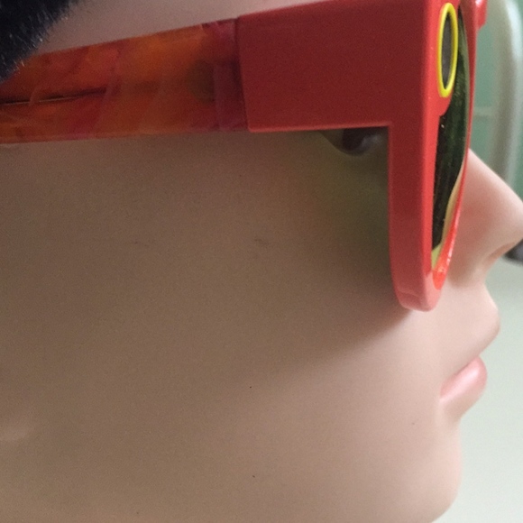 Snapchat Sunglasses main image 2